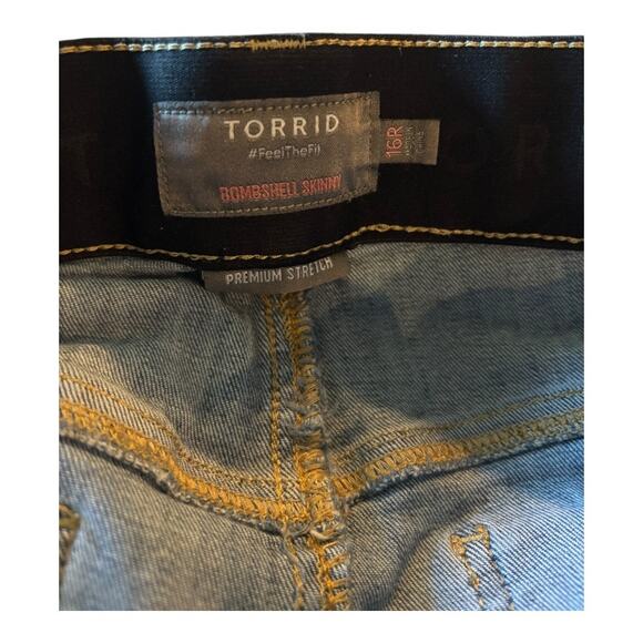 TORRID Bombshell Skinny Jeans Size 16R - Picture 4 of 4